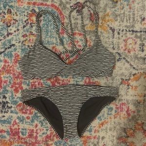 BILLABONG BLACK & WHITE STRIPED BIKINI